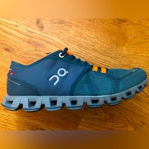 NEW w/ box - On Running - On Cloud X - Men’s 7.5 AUTHENTIC Running Shoe/Sneaker